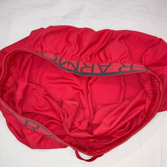 Under Armour large women’s coral Training / running Shorts - Picture 8 of 16